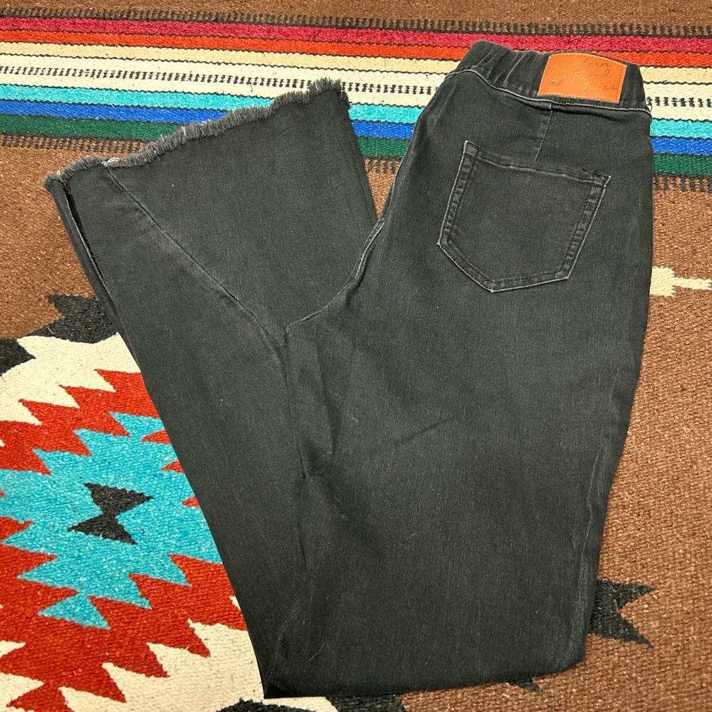 Southern Fried Chics Black high Stretch Flare Frayed Bottom  Jeans EUC